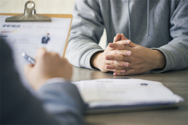 人社局回應(yīng)公司招聘35歲以上勿擾，企業(yè)管理怎么看？