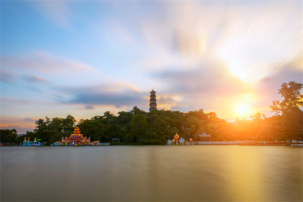 企業(yè)擴(kuò)張遇管理瓶頸增長(zhǎng)停滯，惠州管理咨詢(xún)能劈開(kāi)困局嗎？